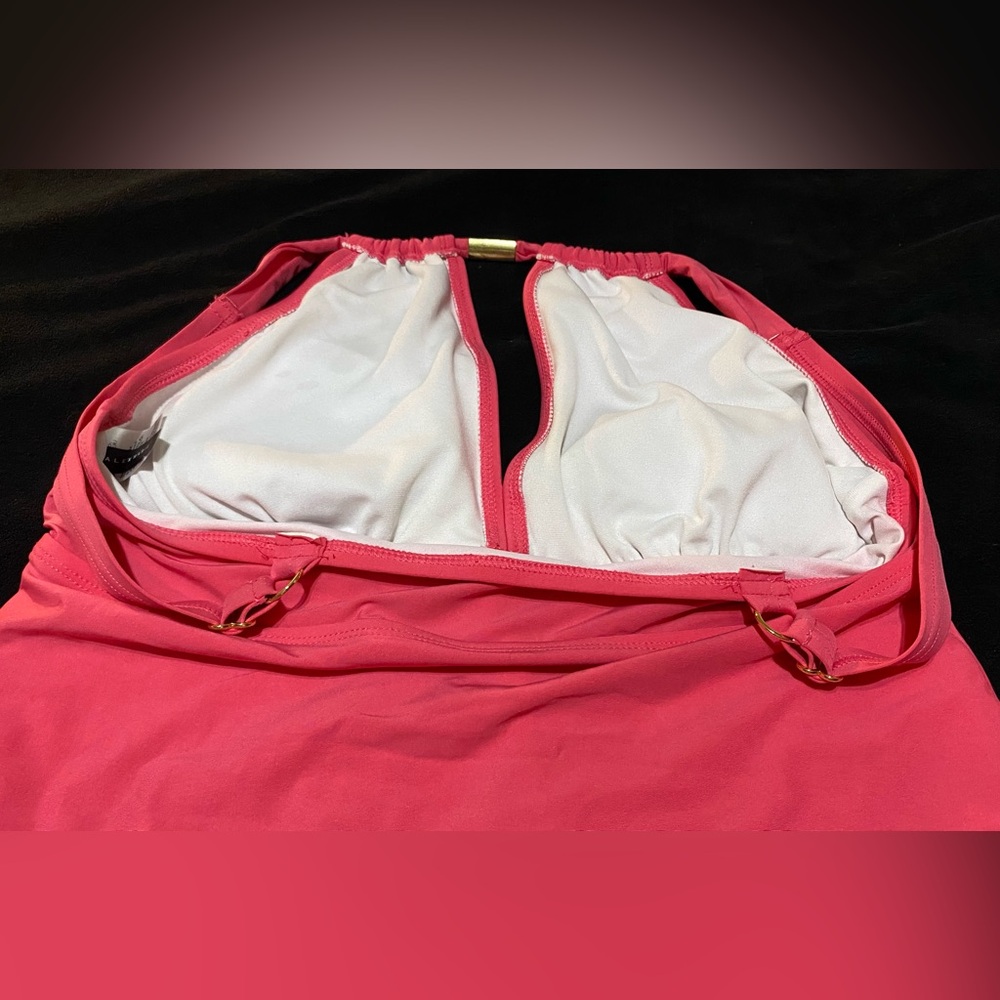 Like New! Great Condition Coral Pink Medium Alex Marie Tankini Top. Worn once! - Picture 10 of 11